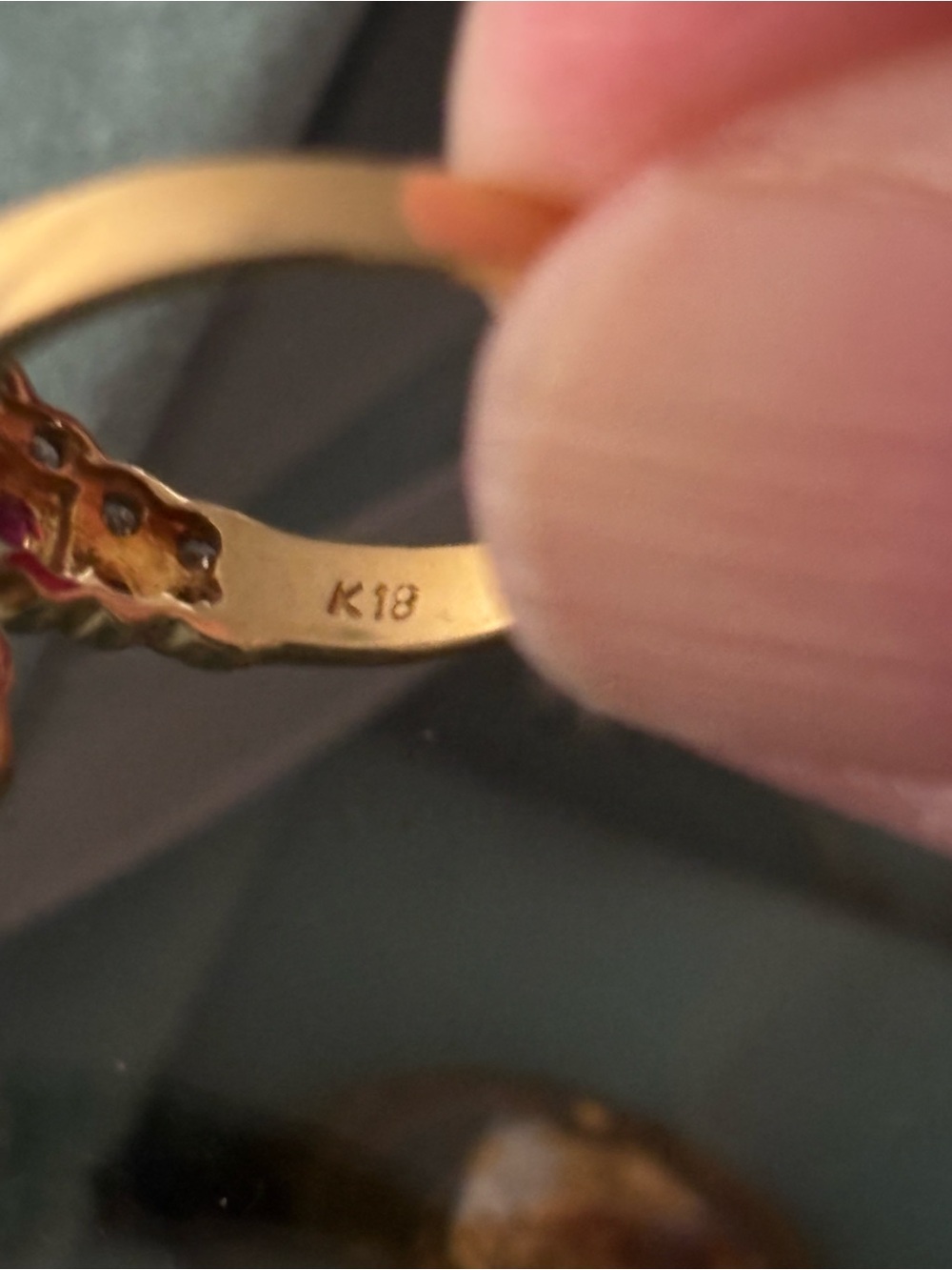 18K Gorgeous Ruby Ring With Diamonds Accents Vintage Ring 6.5 - Picture 2 of 7